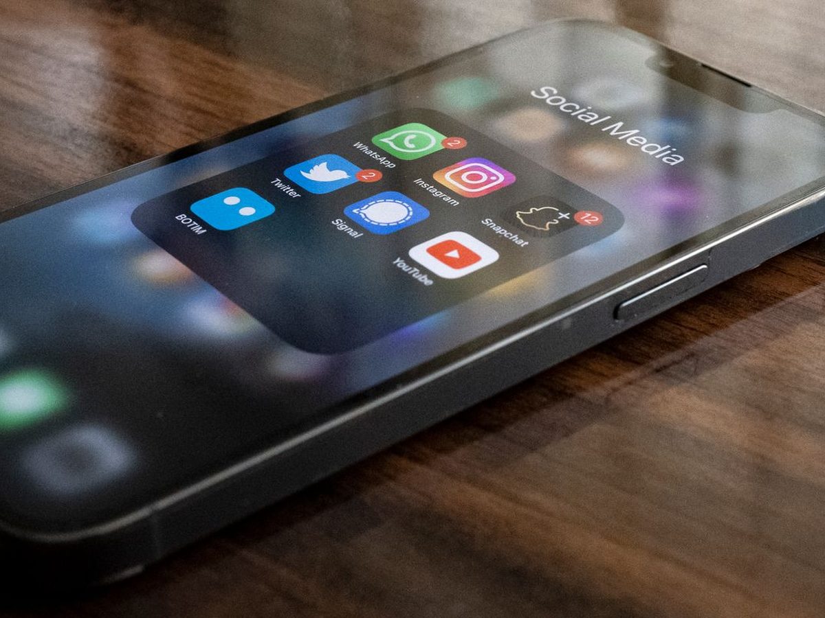 Social media content calendar showing scheduled posts across platforms